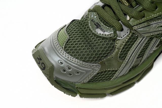 1:1 quality version B Runner Army Green 677402 W1RN3 2025