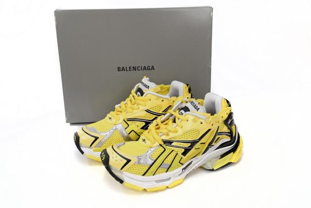 1:1 quality version B Runner Black Yellow 677402W2RD30510