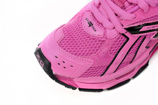 1:1 quality version B Runner Fuchsia Pink 677402W3RB25510