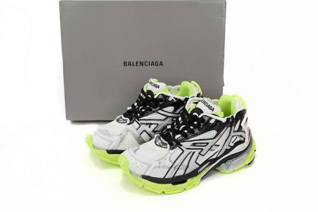 1:1 quality version B Runner Black, white, and Yellow 677402W3RBP1093