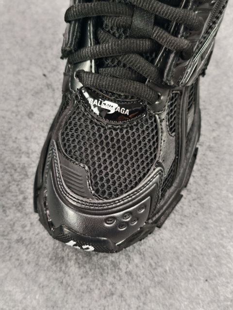 1:1 quality version B Runner Black 656063W3RA11000 / 677402W3RB11000
