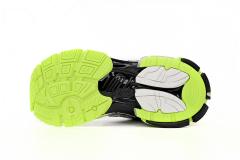 1:1 quality version B Runner Black, white, and Yellow 677402W3RBP1093