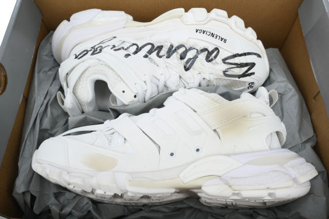 B Track.2 Signature Sneaker in White/black 542436 WTRHW 9010