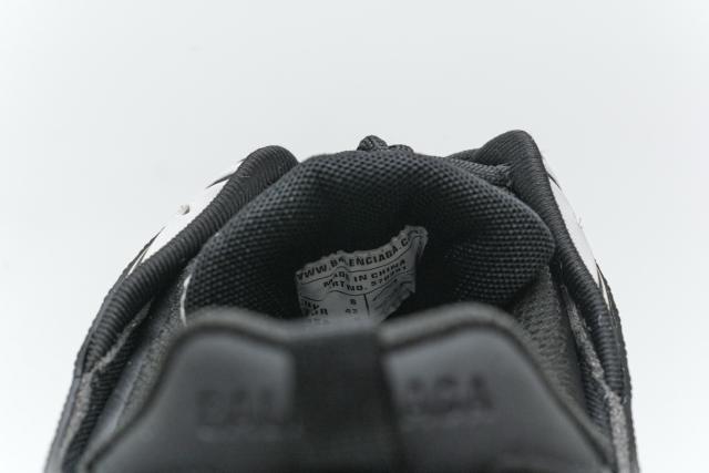 B Track.2 Sneaker Black White 570391 W2GN3 1090