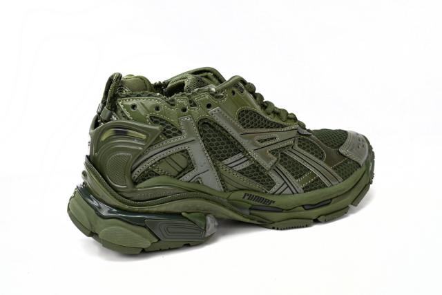 1:1 quality version B Runner Army Green 677402 W1RN3 2025
