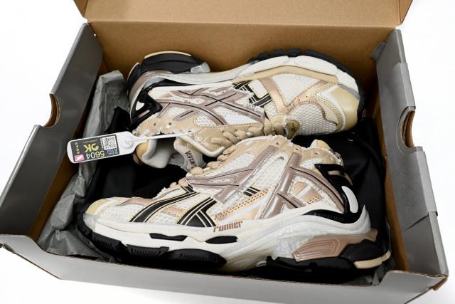 1:1 quality version B Runner Beige Black White 677403W3RB39891