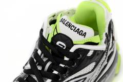 1:1 quality version B Runner Black, white, and Yellow 677402W3RBP1093