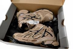 1:1 quality version B Runner Dark Brown 677402W1RA80125
