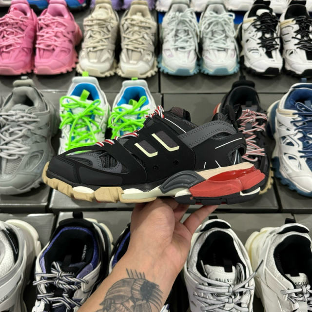 BLCG Track 1.0 Worn Out Shoes Black Red
