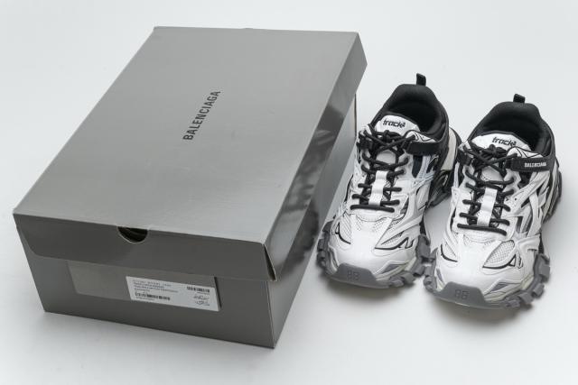 B Track.2 Sneaker Black White 570391 W2GN3 1090