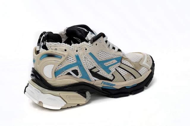 1:1 quality version B Runner Beige Grey Blue 677402W5RH60312