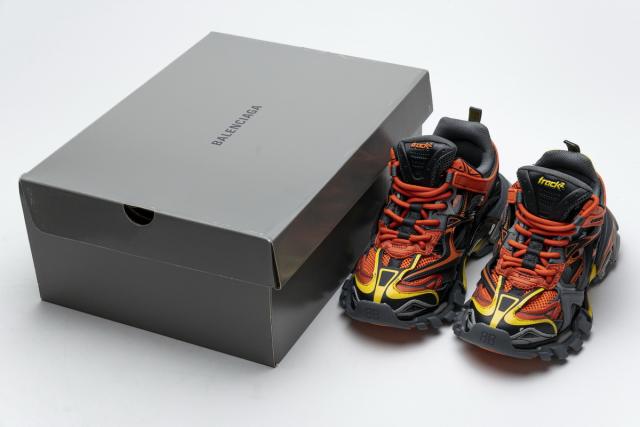 B Track.2 Sneaker Black Orange 568614 W2GN8 2008