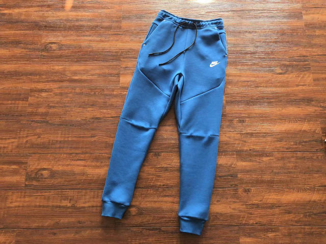 28_Nik* Tech Fleece Tracksuit
