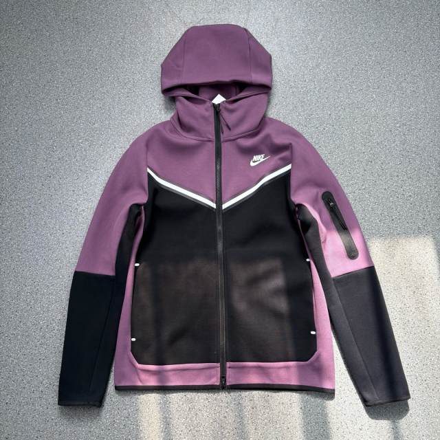 38_Nik* Tech Fleece Tracksuit