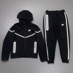 39_Nik* Tech Fleece Tracksuit