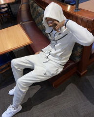39_Nik* Tech Fleece Tracksuit