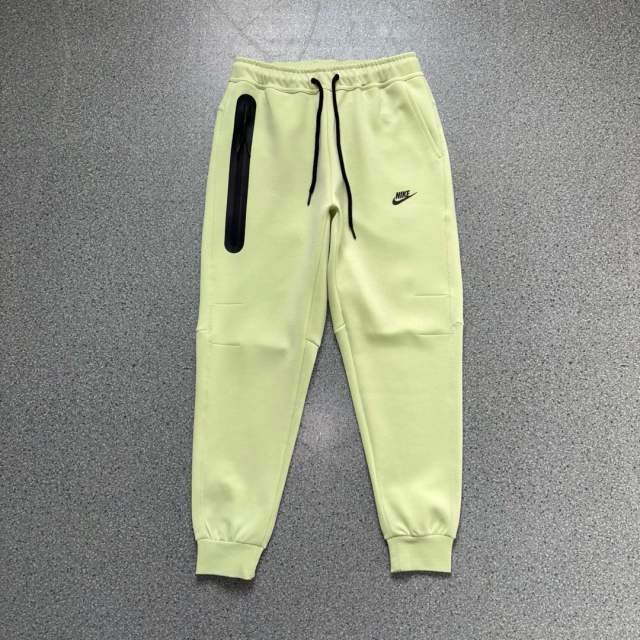 36_Nik* Tech Fleece Tracksuit