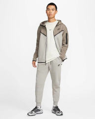 19_Nik* Tech Fleece Tracksuit