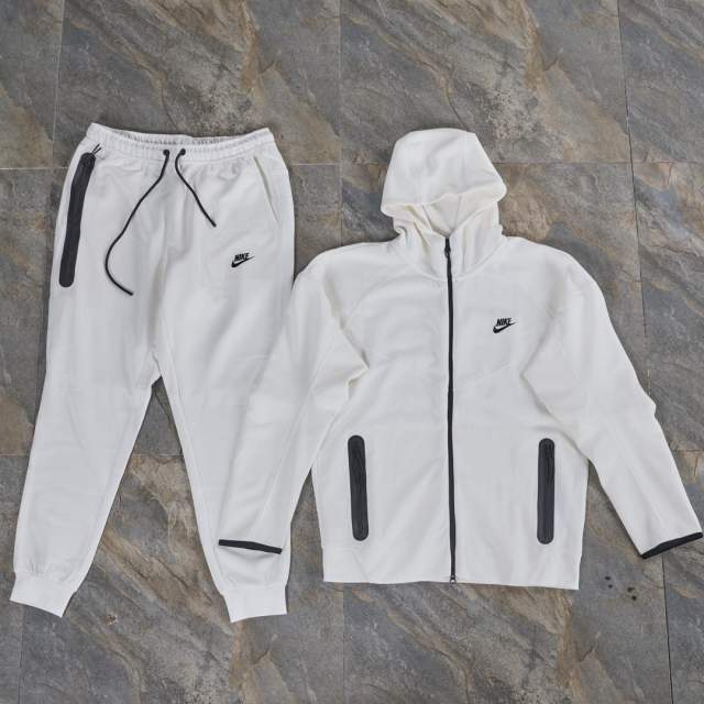 34_Nik* Tech Fleece Tracksuit