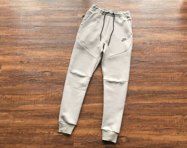 19_Nik* Tech Fleece Tracksuit