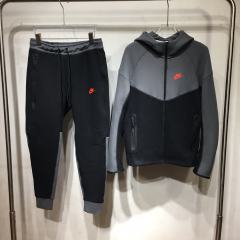 38_Nik* Tech Fleece Tracksuit