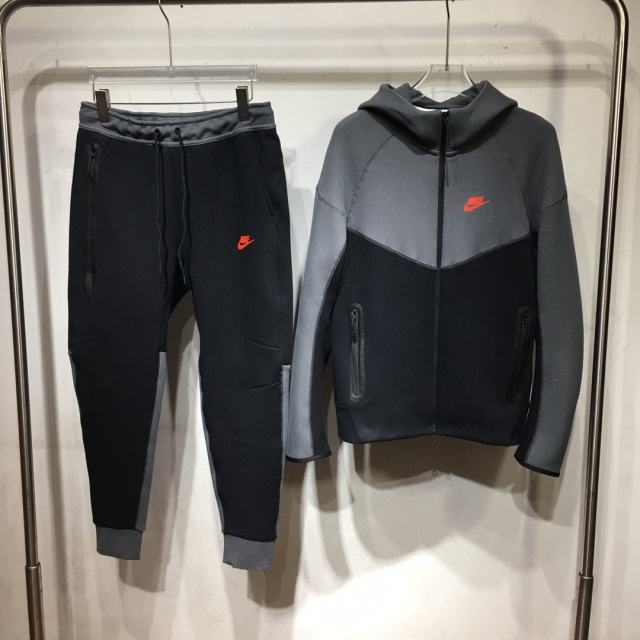 38_Nik* Tech Fleece Tracksuit