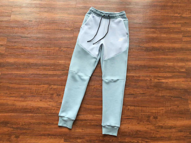 23_Nik* Tech Fleece Tracksuit