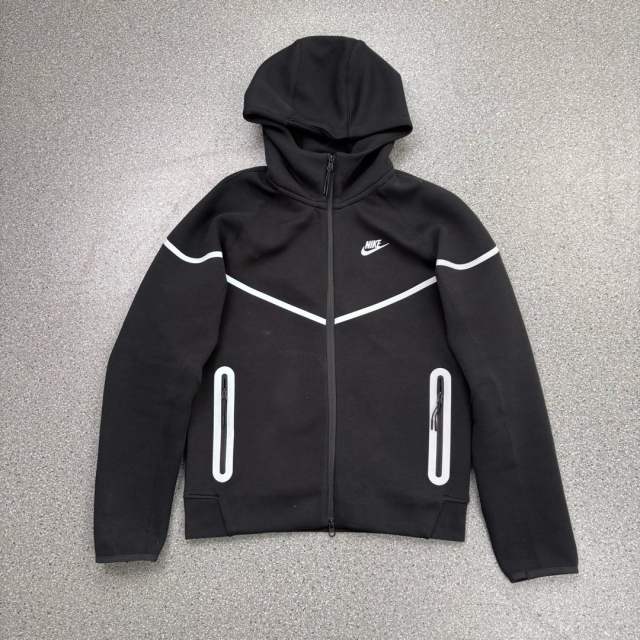 39_Nik* Tech Fleece Tracksuit