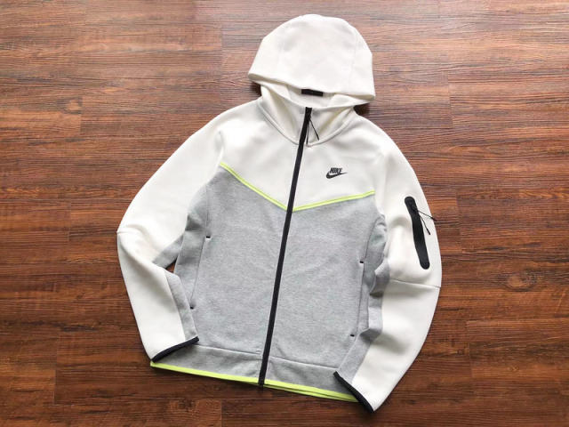 18_Nik* Tech Fleece Tracksuit