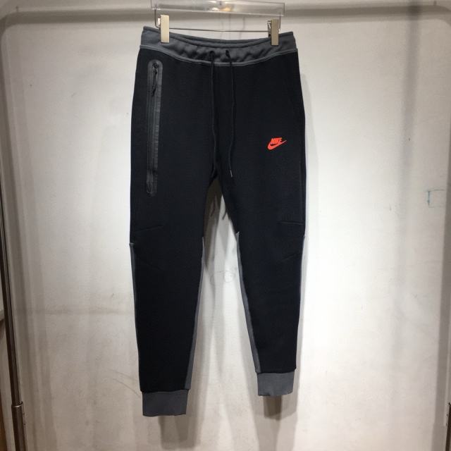 38_Nik* Tech Fleece Tracksuit