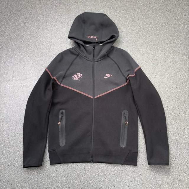 39_Nik* Tech Fleece Tracksuit