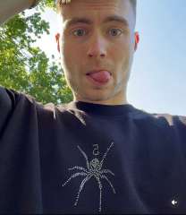 1:1 quality version  Rhinestone Spider Tee