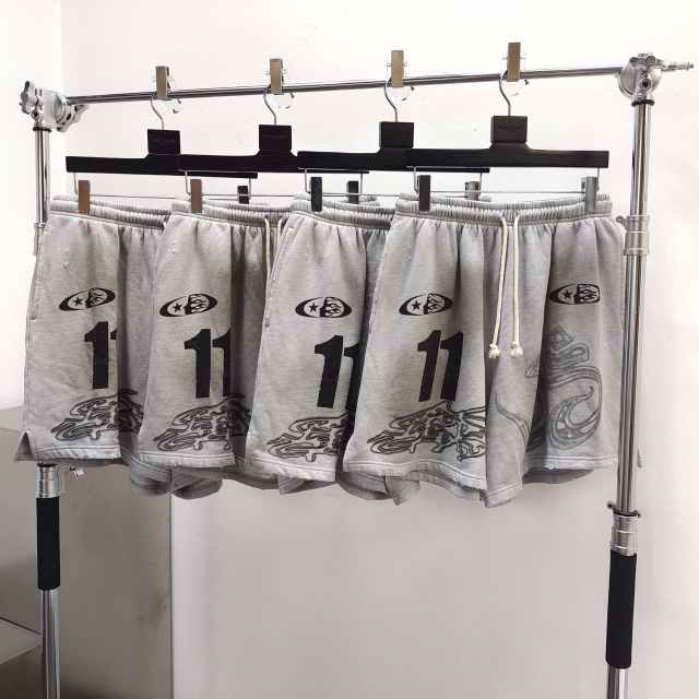 1:1 Quality Hellstar Abraded Printed Distressed Shorts with NFC tag