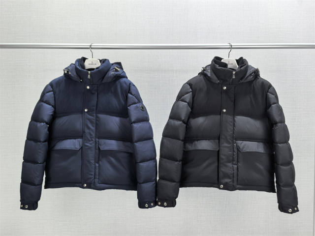 Moncler Down Puffer Jacket Gray Color