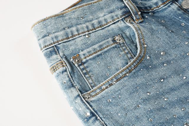 1:1 PURPLE BRΑND Rhinestone Denim Jeans