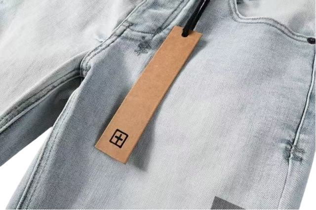 1:1 quality version Worn Hole Logo Printed Jeans 28700619