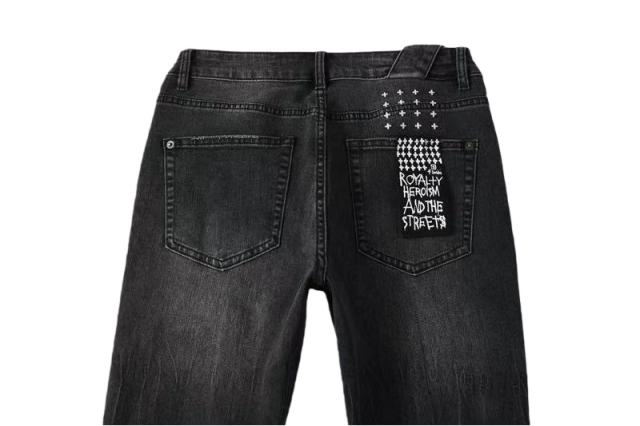 1:1 quality version Knee Logo Print Ripped Jeans 28700620
