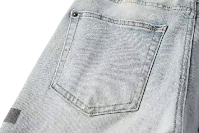 1:1 quality version Worn Hole Logo Printed Jeans 28700619