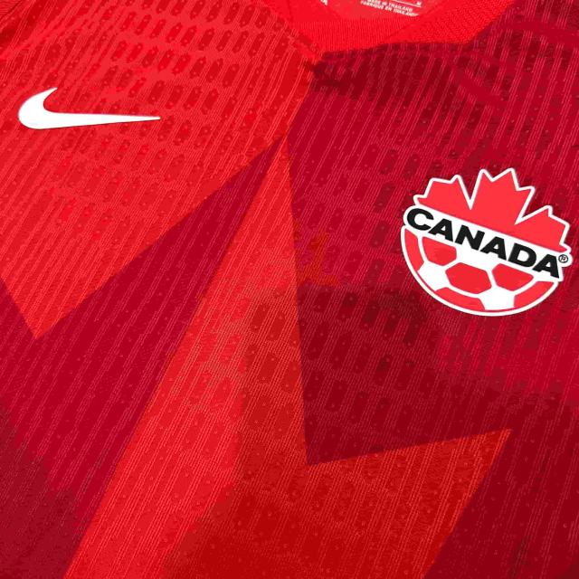 2026/2027 Gradient Red Maple Canada Home Authentic Jersey 28898441