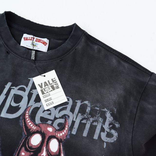 Vintage Devil Gun Graphic Grunge Streetwear T-Shirt 28978064