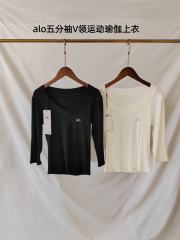 Alο Women Slim Fit Quick-Dry Long-Sleeve T-Shirt
