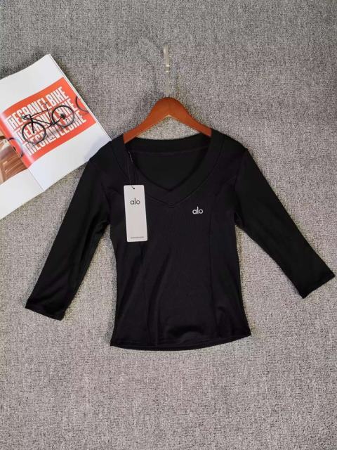 Alο Women Slim Fit Quick-Dry Long-Sleeve T-Shirt