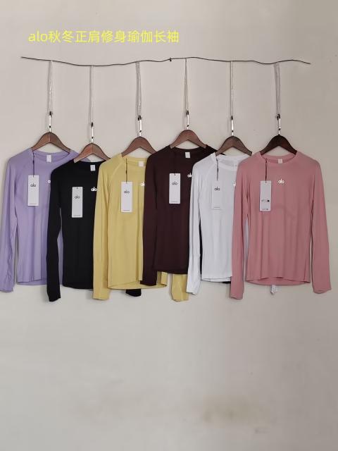 Alο Women Slim Fit Quick-Dry Long-Sleeve T-Shirt