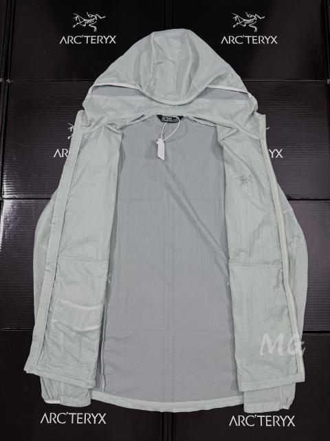 A Incendo Airshell Hoody - Ultra-Lightweight Wind & Water Resistant Sun Protection Jacket