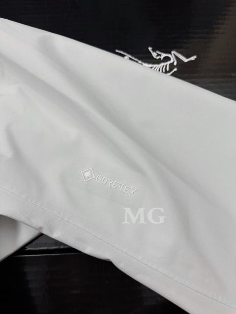 N100p-X3L GORE-TEX Pro Waterproof Jacket
