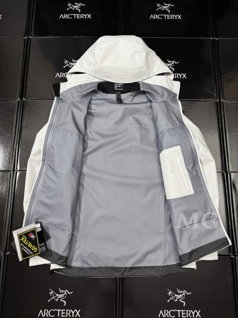 N100p-X3L GORE-TEX Pro Waterproof Jacket