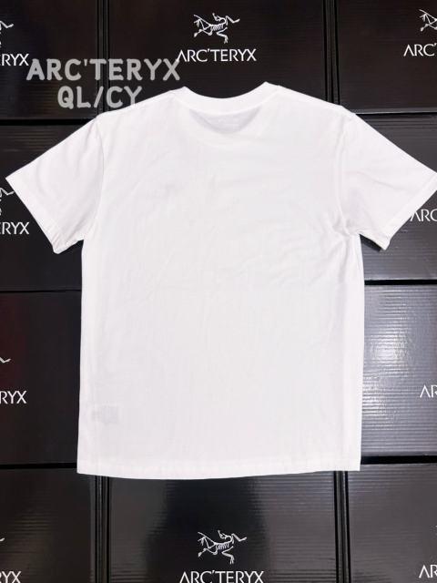 A Embroidered Logo Basic T-Shirt