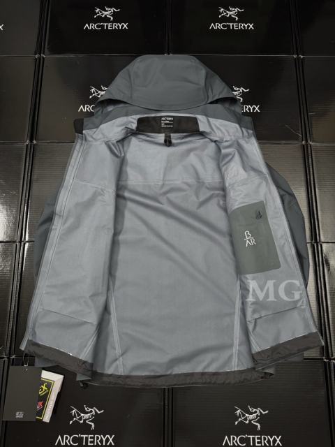N100p-X3L GORE-TEX Pro Waterproof Jacket