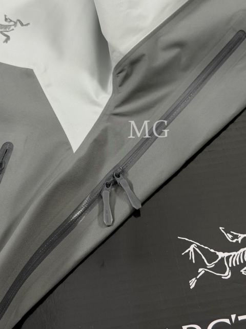 N100p-X3L GORE-TEX Pro Waterproof Jacket