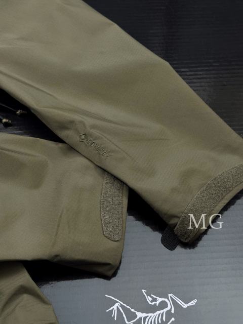 Alpha LT GORE-TEX Waterproof Jacket
